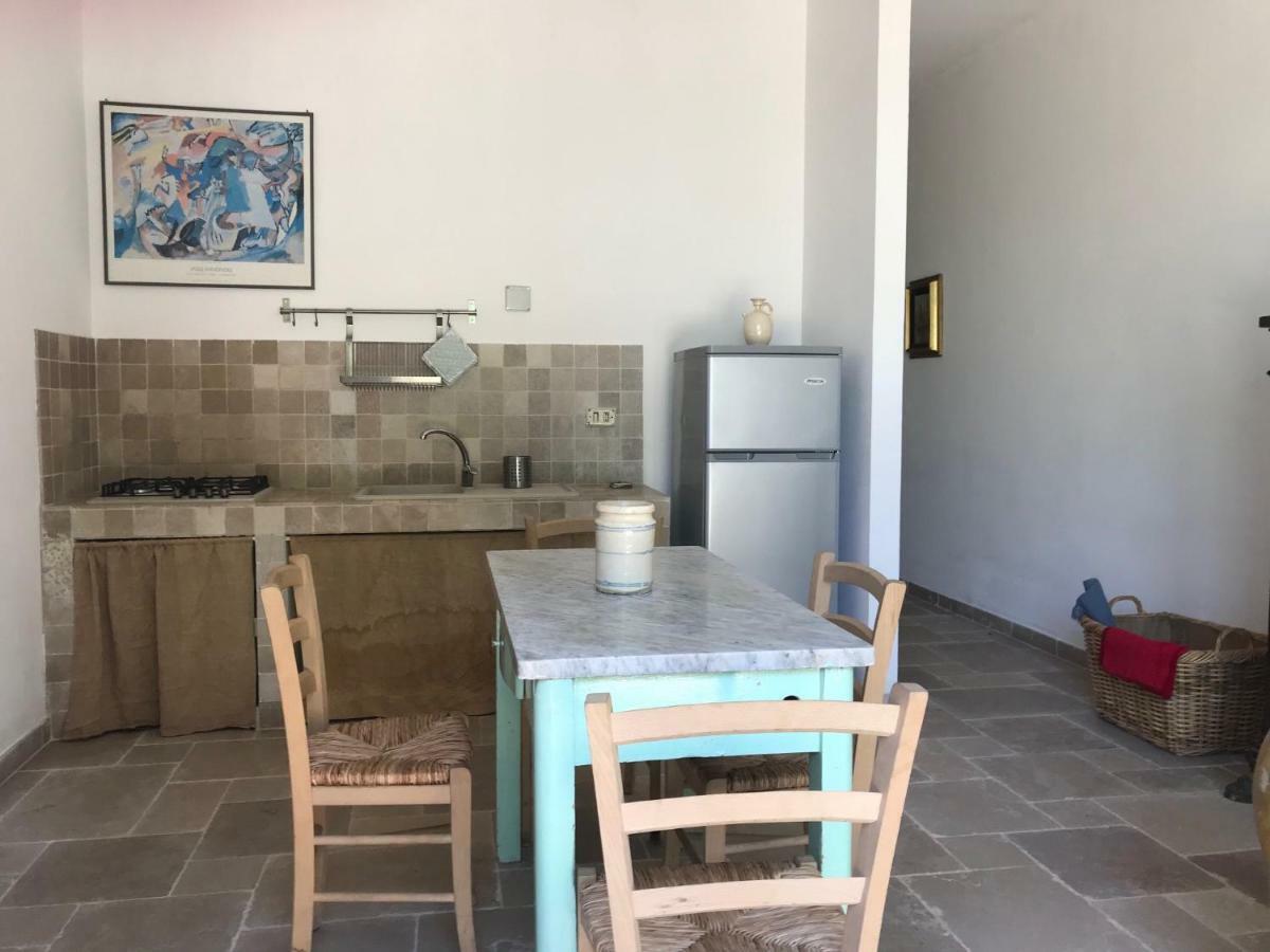 Villa Miccoli Apartments Ceglie Messapica Exteriör bild